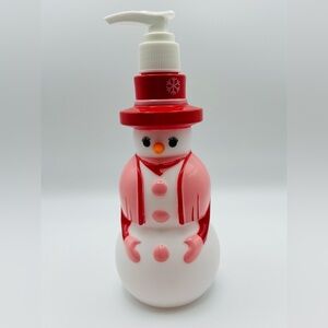 Avon Jolly Snowwoman Decanter Soap Pump 2005 Holiday Dispenser NIB